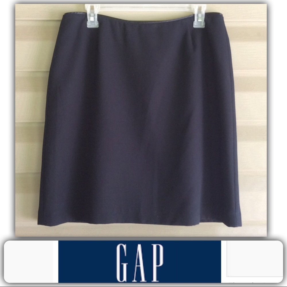 Navy Gap skirt